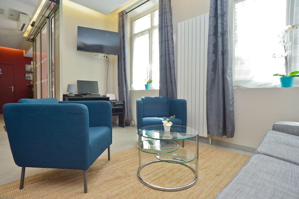 Hotel Du Quai De Seine Parijs Buitenkant foto